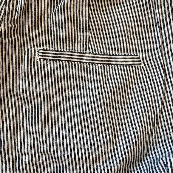 Hollister Striped Crop Tapered Pants - Picture 7 of 9